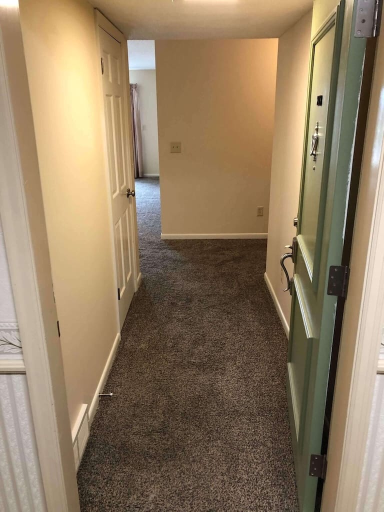 inviting entryway Cambridge Place Apartments Iowa City