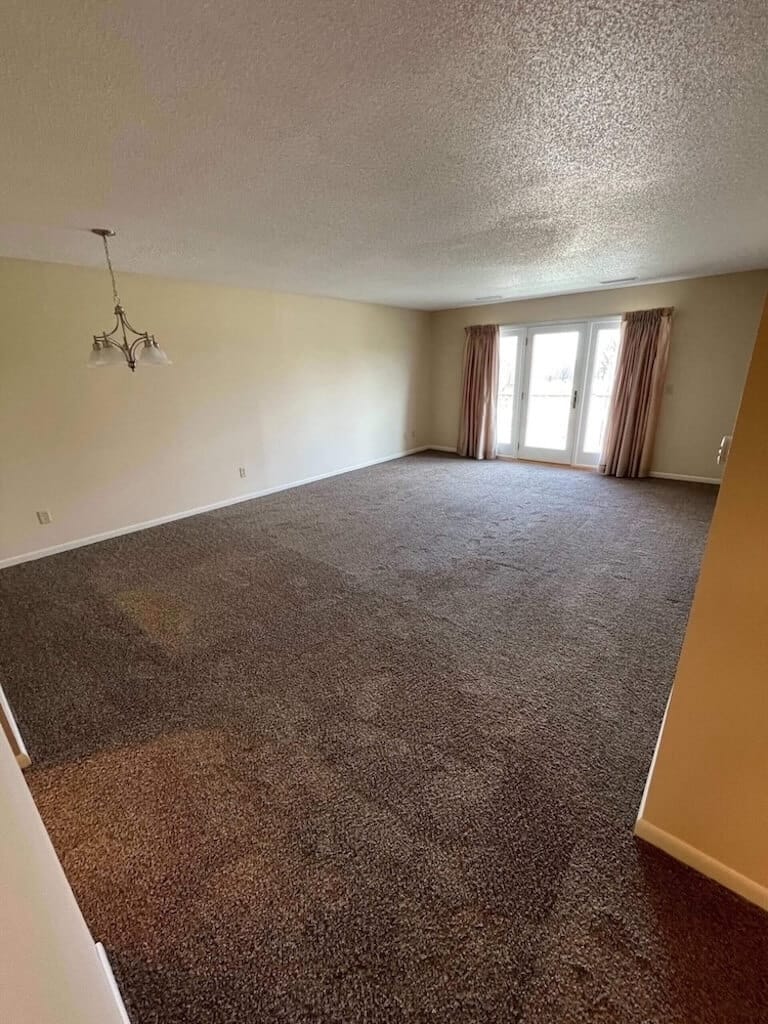 huge living room to enjoy at Cambridge Place Apts